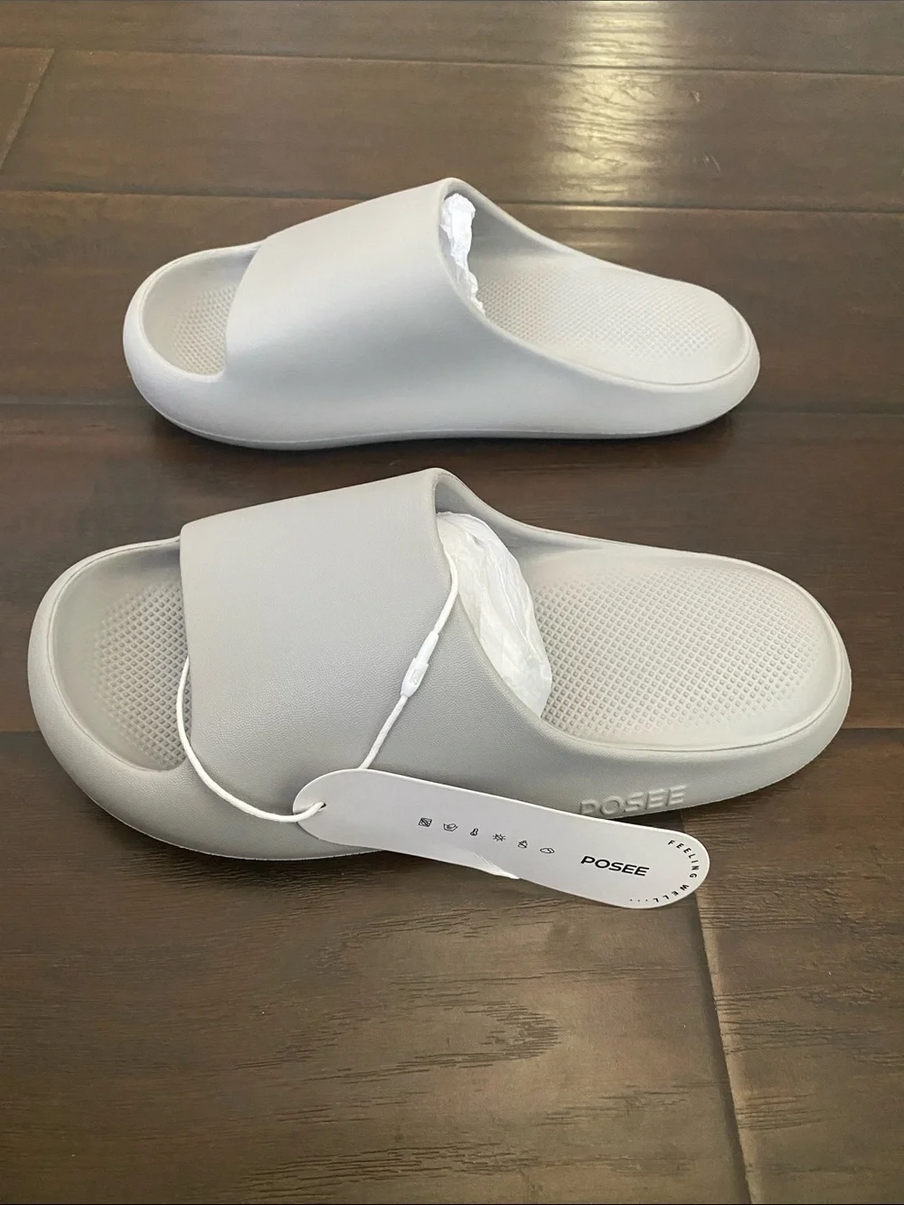 New with tag Posee Chillax lightweight rubber slide sandals women’s size 10